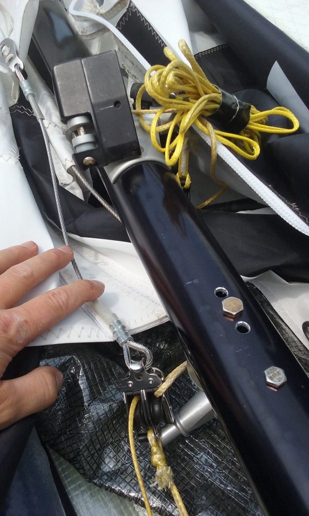 keel and VG area maintenance on hang glider